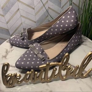 Gray flats with heart polka dots